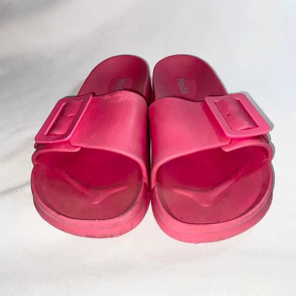 Mudd Hot Pink Buckle Slide Sandals Womens Summer Beach Shoes Vacation Waterproof